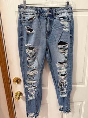 Kancan Distressed High Rise Mom Jeans with Multi-Color Threading size 7